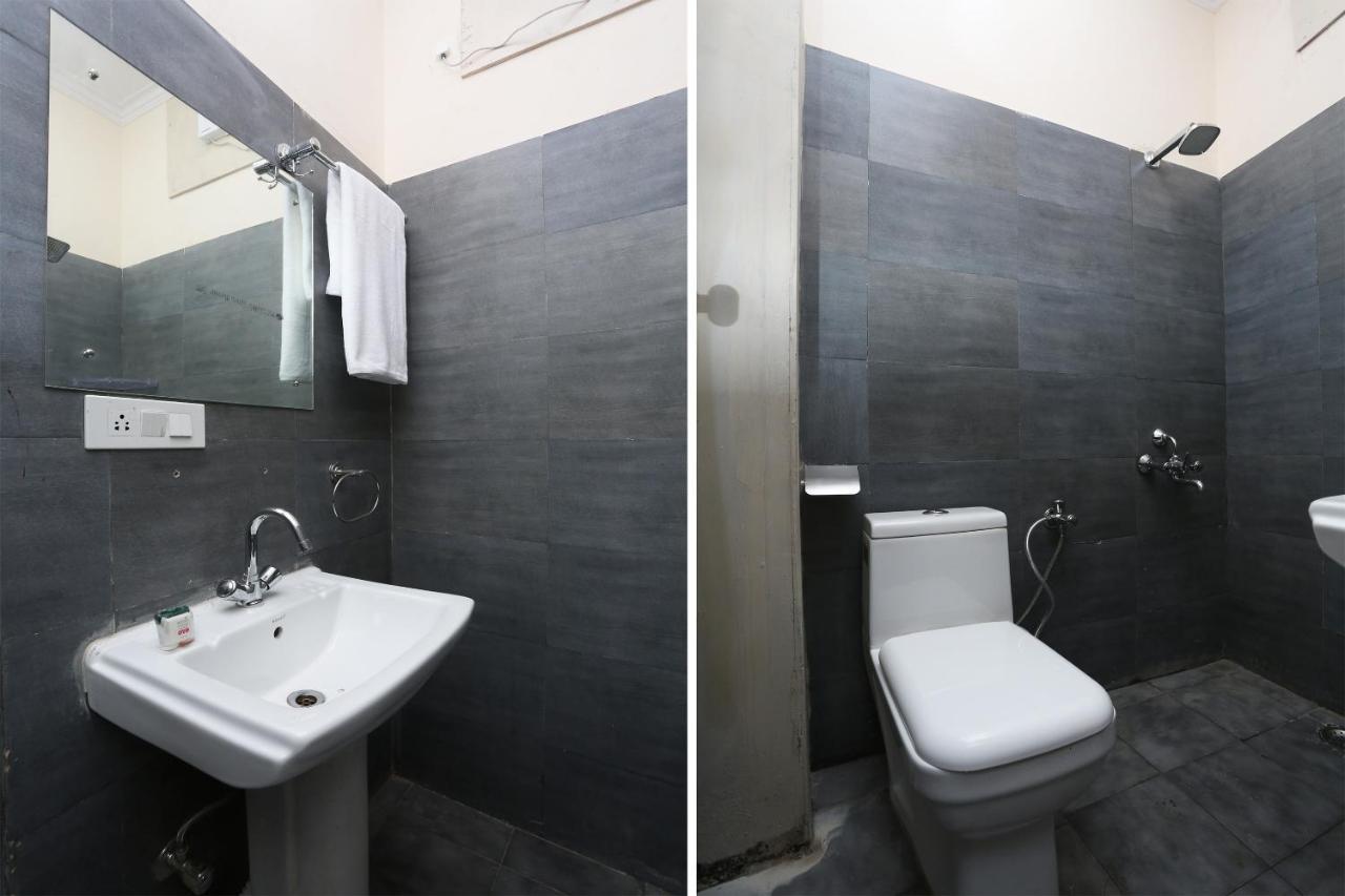 Oyo 28670 Hotel Dev Palace Гургаон Екстериор снимка